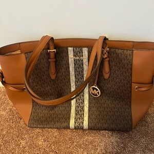 brand new Michael Kors purse